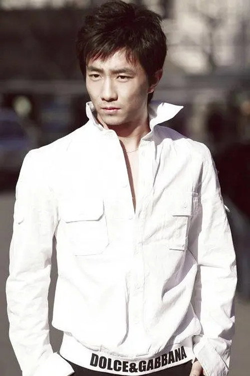 Yinglong Zhao